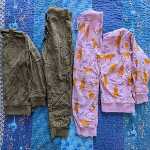 2 Animal Lounge Sets Size 7T